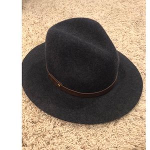 NWT Gap wool hat